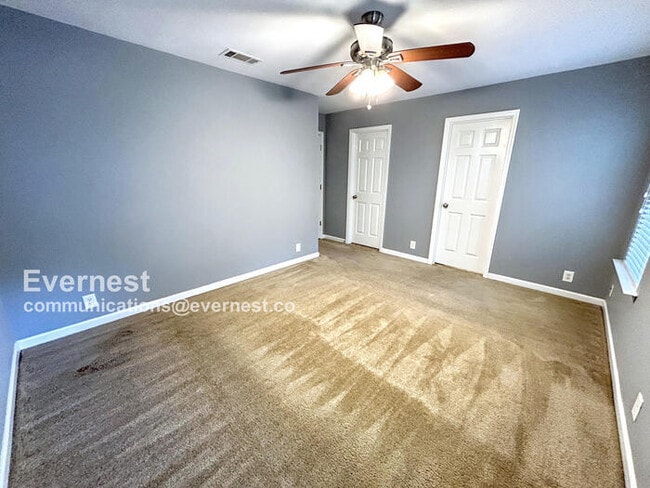 Building Photo - 520 Pippin Dr
