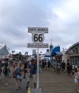 Famous Santa Monica Pier 10 min Walk - 2444 4th St