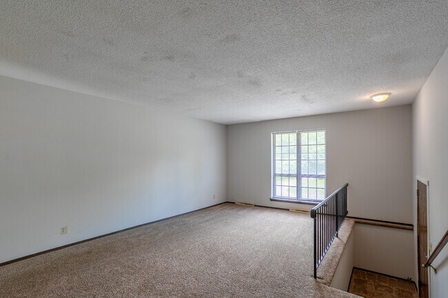 Building Photo - 4246 Santa Anna Dr