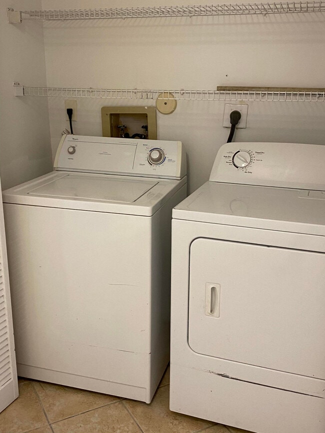 Building Photo - 6183 Riverwalk Ln