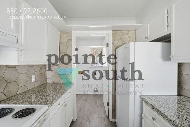 Building Photo - 126 Pine Ridge Trce