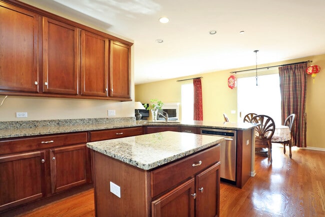 Building Photo - 21911 W Tori Ln