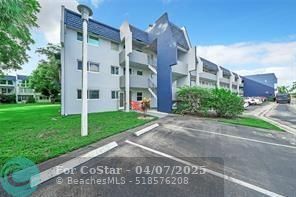 Building Photo - 7897 Golf Cir Dr