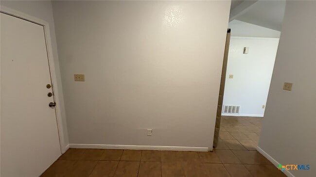 Building Photo - 10411 Trimmier Rd