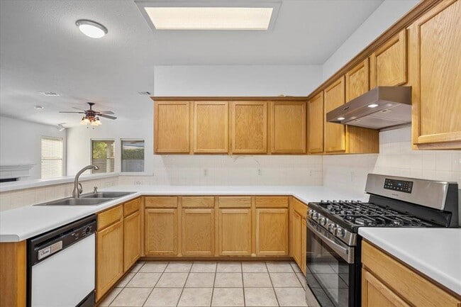 Building Photo - 4467 Bremner Dr