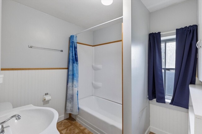 Building Photo - Home For Rent Papillion