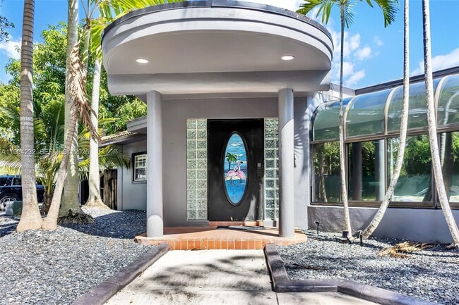 Building Photo - 1030 SW 14th Terrace