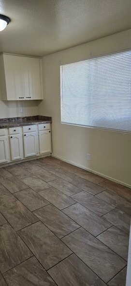 Building Photo - 9500-9502 Avalon Blvd