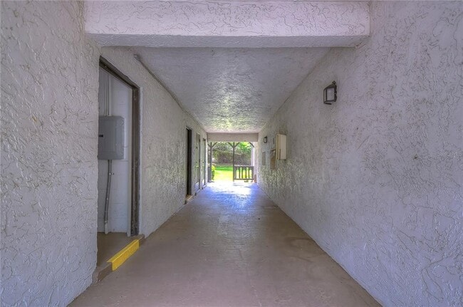 Building Photo - 230 N Bayshore Blvd