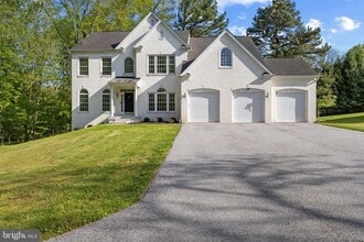 Building Photo - 9724 Centennial Meadows Ln