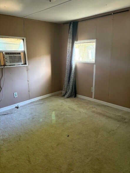 Building Photo - 920 Boardwalk Ln