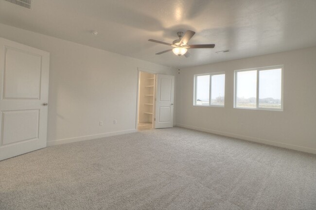Building Photo - 3 Bedroom 2.5 Bathroom Payson Utah