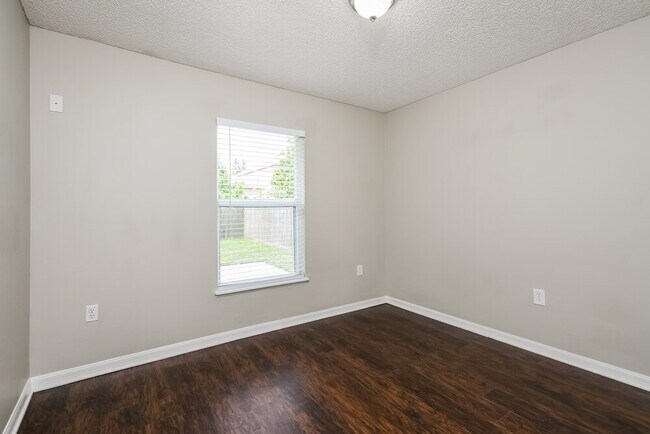 Building Photo - 4102 Iveyglen Ave