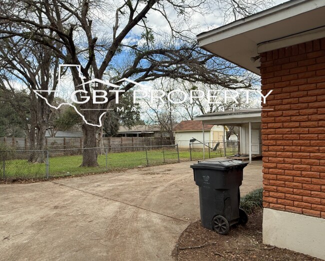 Building Photo - Charming 3-Bedroom Brick Home for Rent in Cedar Ridge – Waco, TX