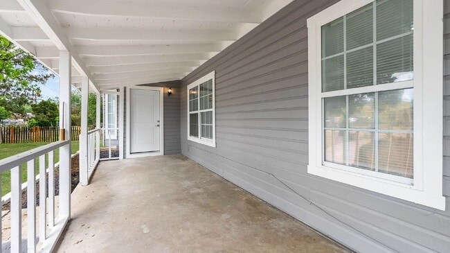 Building Photo - 1135 Ceralvo St