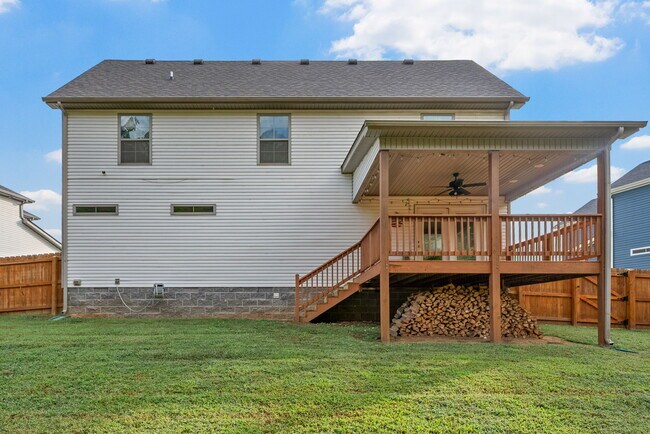 Building Photo - 1725 Rains Rd