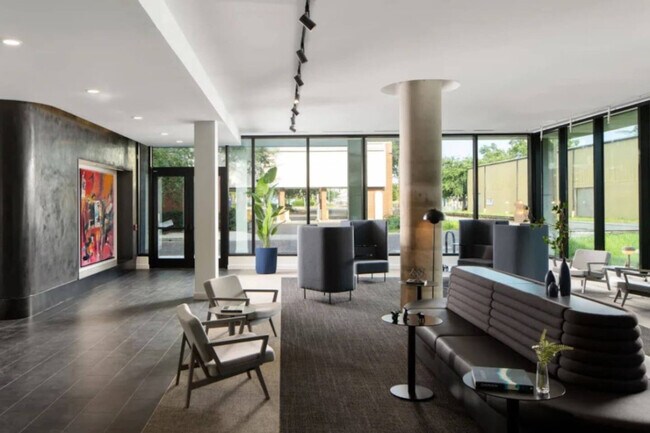 Building Photo - 1704 N 17th St