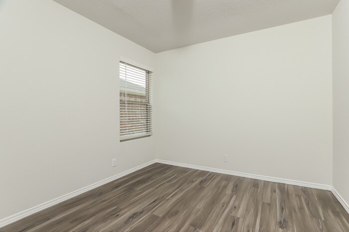 Building Photo - 5422 Freshwater Way