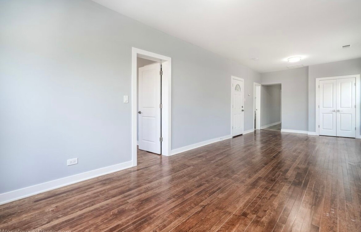 Building Photo - 4816 N Kilpatrick Ave