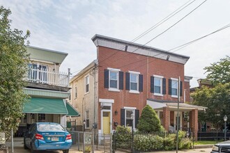 Building Photo - 1329 Marlborough St