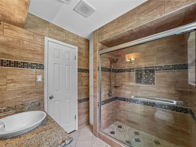 Building Photo - 8214 Roebourne Ln