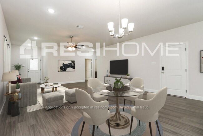 Building Photo - 3200 Chippewa Trail