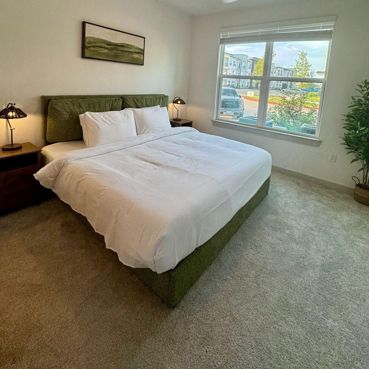 Building Photo - 1301 Leah Ave