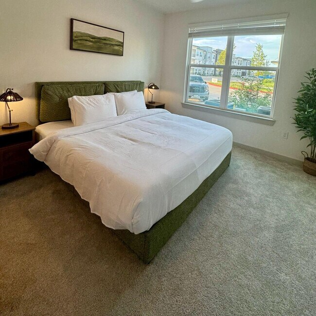 Building Photo - 1301 Leah Ave