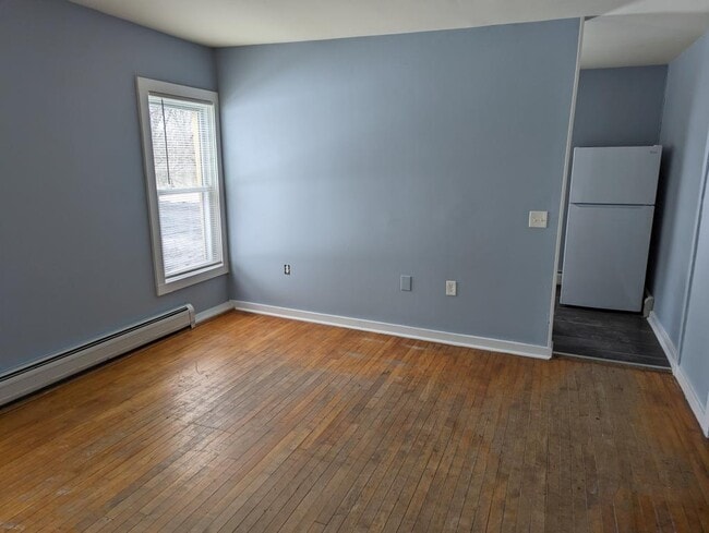 Building Photo - 265 Boarding House St