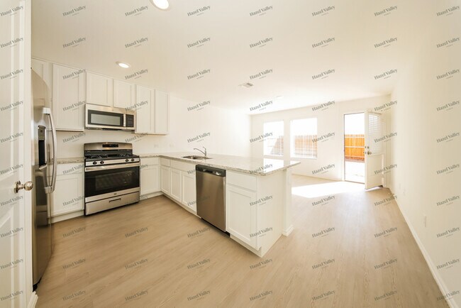 Building Photo - 1938 Wolford Wy