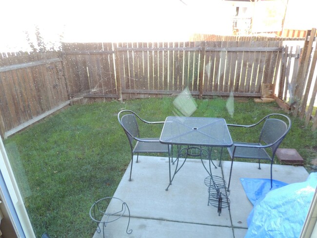 Building Photo - 3301 Laredo Dr