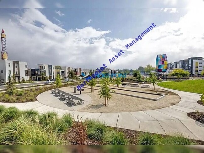 Building Photo - 2BR/2.5BA Condo w/ A/C + In-Unit W/D in The Mill at Broadway