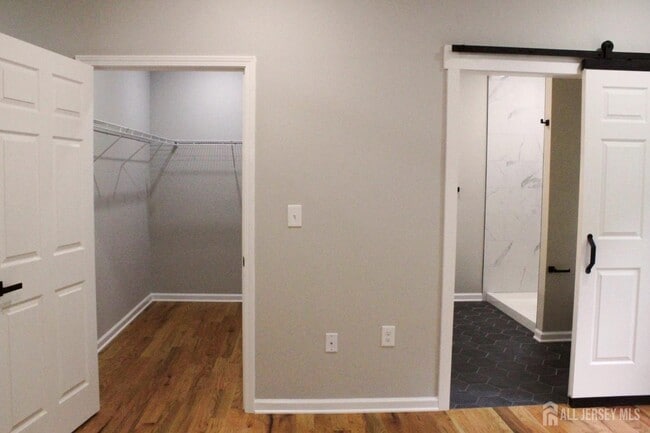 Building Photo - 120 Forest Dr