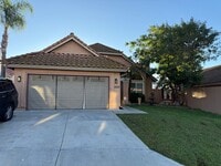 Building Photo - 3 Bedroom Home