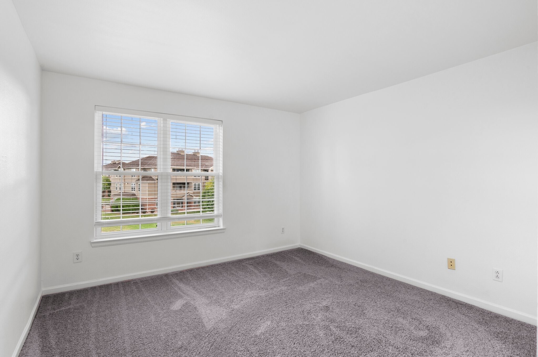Building Photo - 12826 Ironstone Way