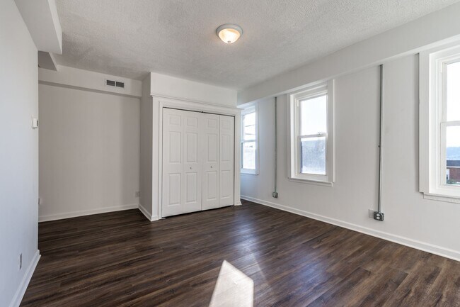 Building Photo - 4415 Garwood Way
