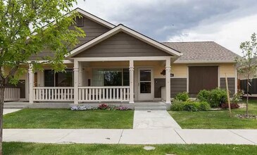 Building Photo - 3 Bedroom Townhome in Bozeman!