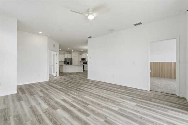 Building Photo - 31434 Paper Birch St