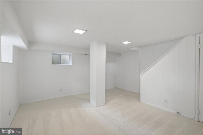 Building Photo - 4825 S 28th St