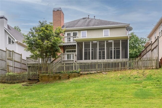 Building Photo - 1034 St James Crossing