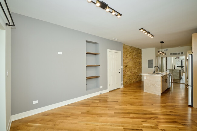 Building Photo - 5200 N Winthrop Ave