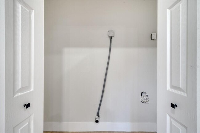 Building Photo - 7043 Carlene Dr