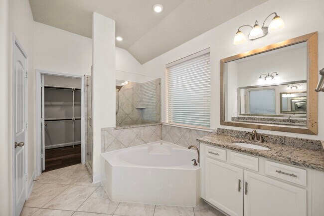 Building Photo - 8222 Lockridge Terrace Ln