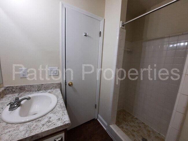 Building Photo - 1833-1835 Kathleen Drive -  Outside CoC -R...