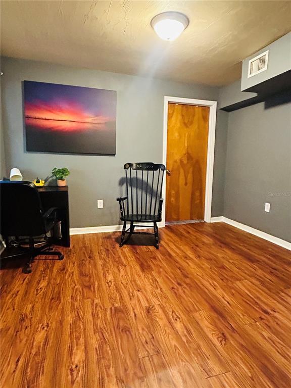 Building Photo - 1027 SE 5th Ave