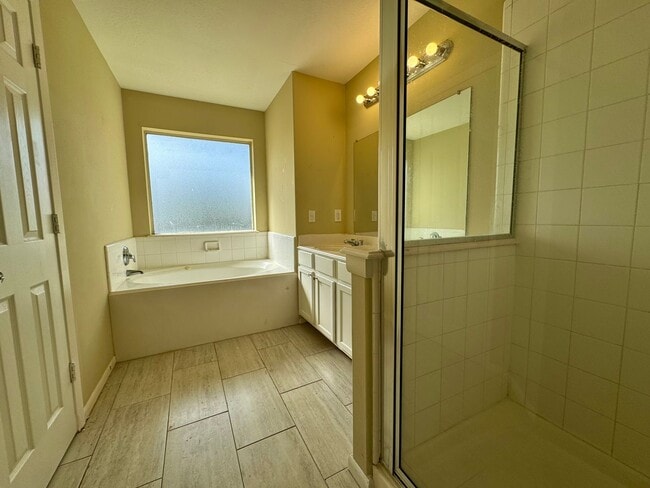 Building Photo - Bear Creek’s Best: A Beautiful Abode!