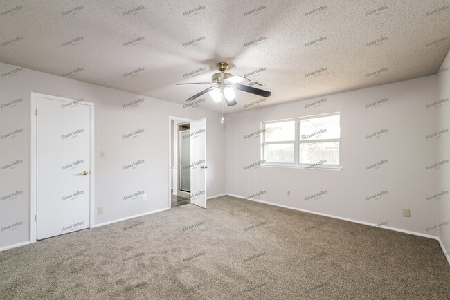 Building Photo - 4817 NW 74th St