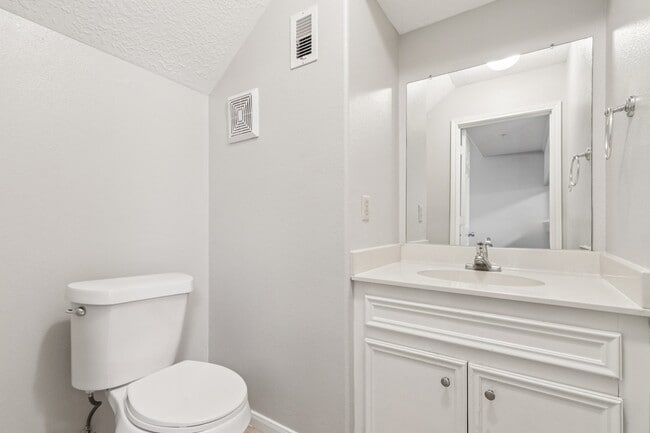 Building Photo - 100 Westpark Dr