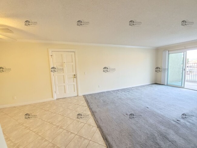 Building Photo - 1 Bed/1Bath in The Grove Gated Carlsbad Co...