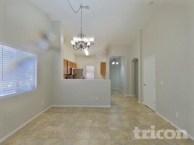 Building Photo - 35770 W Velazquez Dr